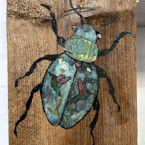Detail auf einem Holzbalken von Silvia